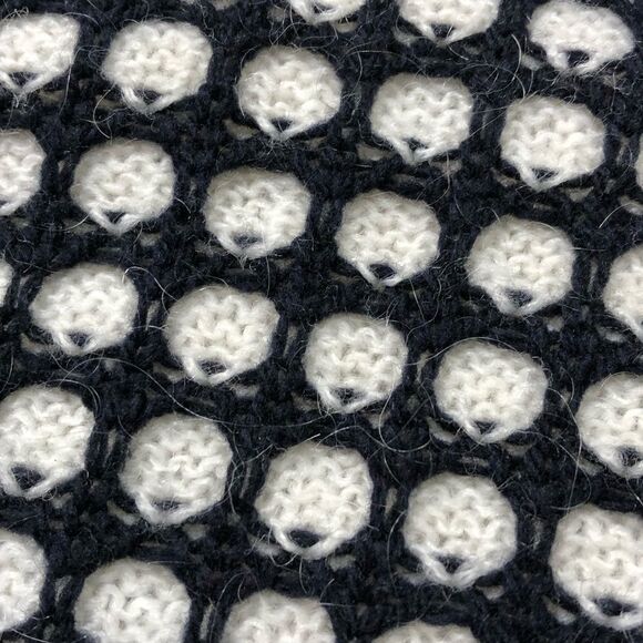 UNIQLO SWEATER                      CREW NECK TEXTURED MOHAIR BLEND SWEATER - Picture 9 of 9